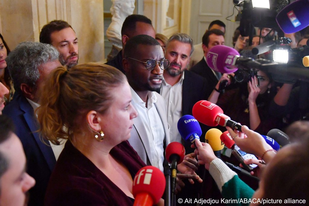 MP Carlos Martens Bilongo speaks to the journalist at the National Assembly in Paris on November 3, 2022 | Photo: Karim Ait Adjedjou/ABACA/picture alliance