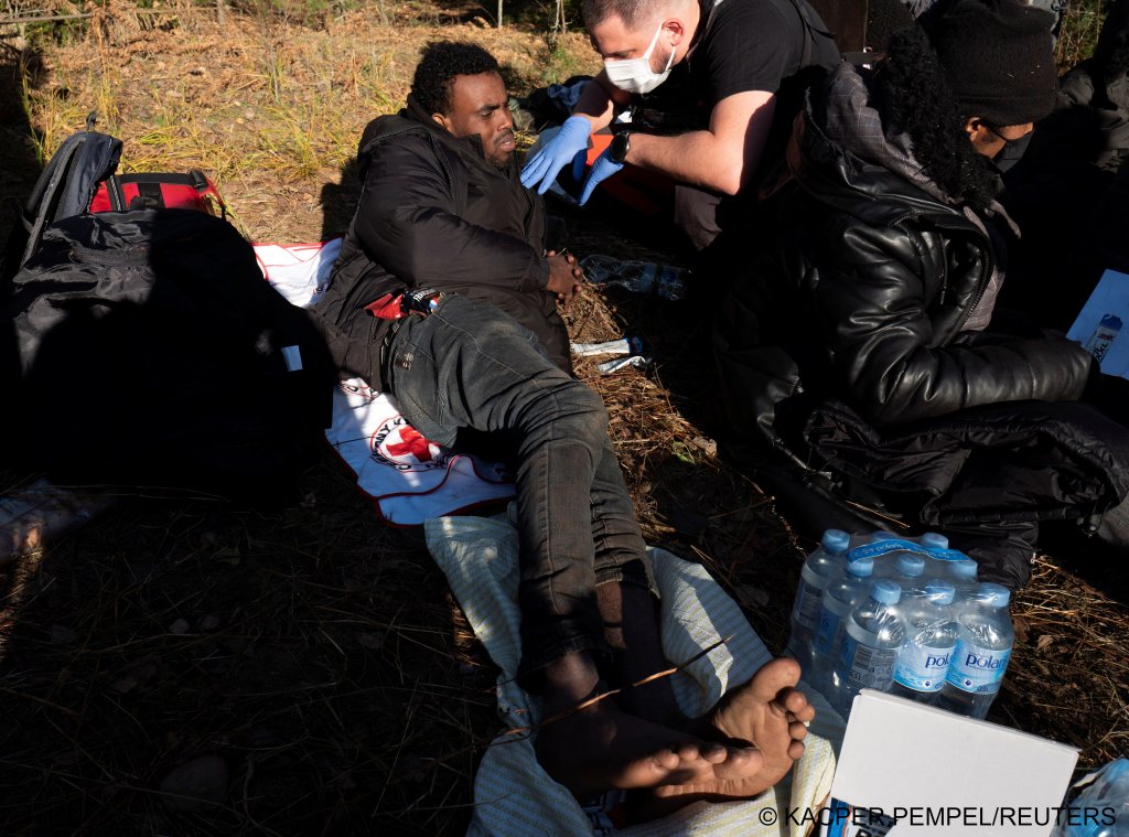 More migrants have developed hypothermia as the temperatures drop | Photo: Reuters