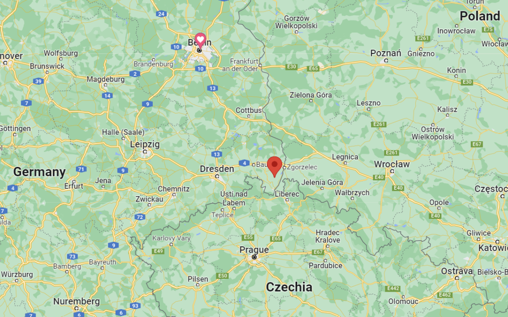 Map showing the eastern German state of Saxony with the capital Dresden, the town of Bernstadt (red marker) and Chemnitz as well as neighboring Poland and Czechia | Source: Google Maps