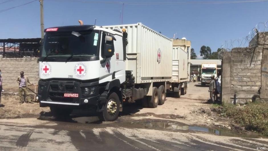 A convoy carries medical and relief supplies to the Tigray State capital, Mekelle | Photo: ICRC
