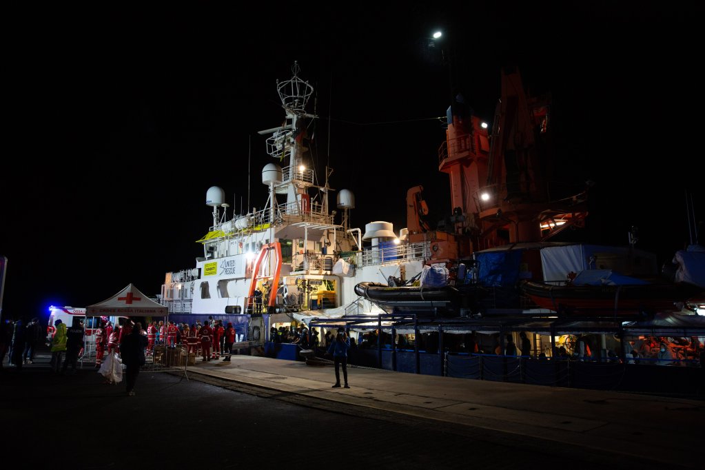 One of the rescue ships waits in the port of Catania in November 2022 during a stand-off between the Italian government and the migrants declared to be non-vulnerable who had not yet been allowed to disembark | Photo: Alessandro Puglia / InfoMigrants
