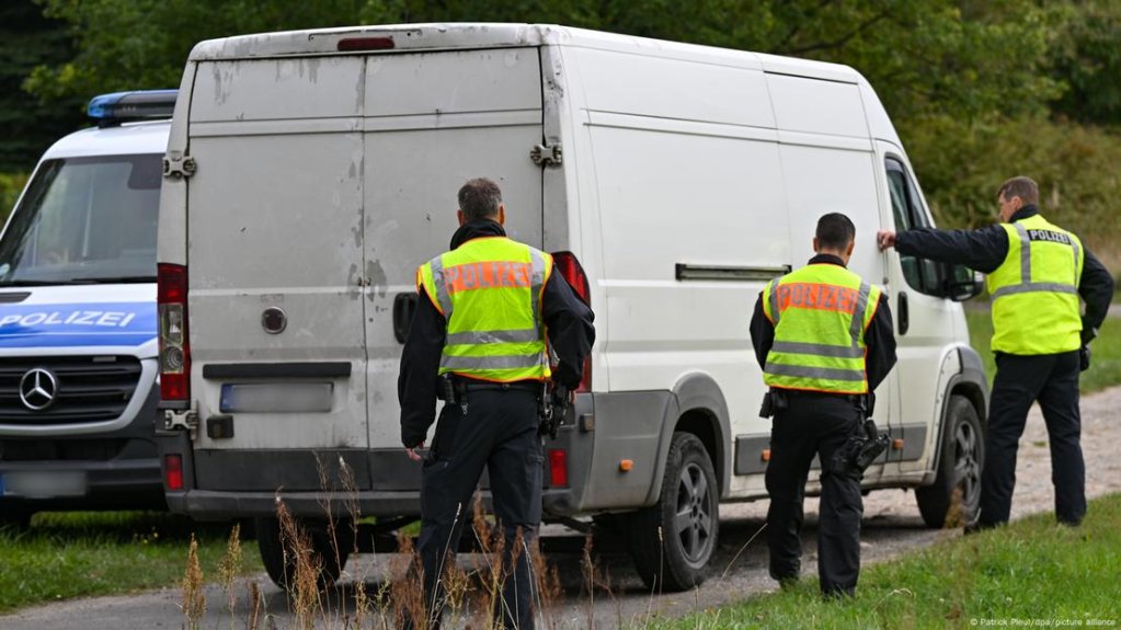 Migrants without visas are often smuggled across European borders in vans like these | Photo: Patrick Pleul/dpa/picture alliance
