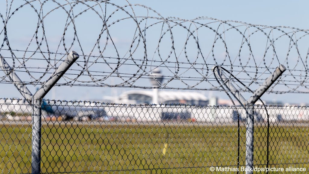 FOR DEPORTATIONS STORIES: Airport in Munich, Germany, in May 2025 | Photo: picture alliance