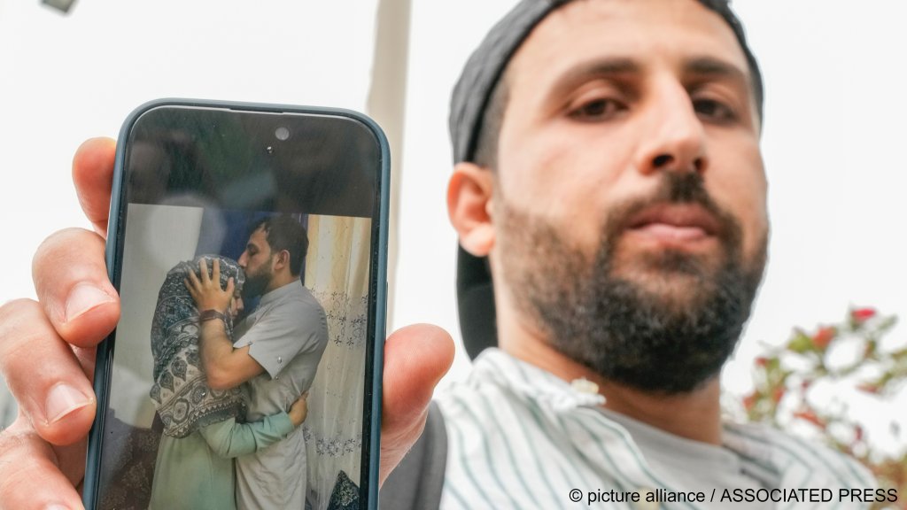 Syrian refugee in Germany Kassem Abu Zeed took the first flight to Greece he could, hoping to find his 21-year-old wife Esra and her 19-year-old brother who he believes were on the boat. He hasn't spoken to them for eight days | Photo: Thanassis Stavraki / picture alliance / AP