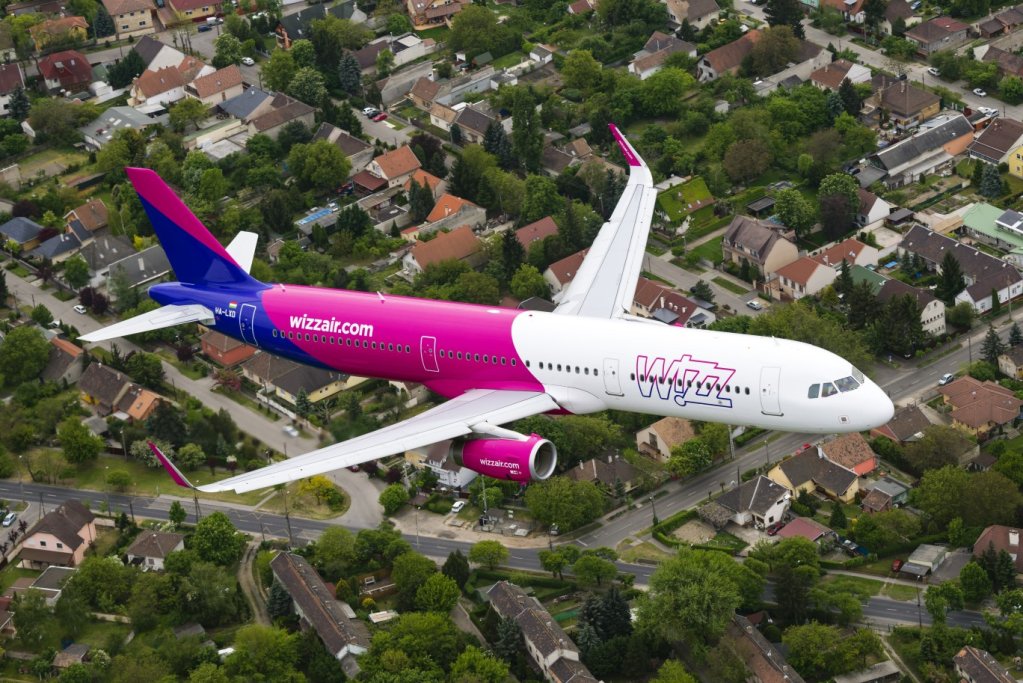 Wizz Air have offered free and discounted flights to Ukrainians until mid-April. An A321 flying for Wizz Air | Photo: Courtesy of Wizz Air Hungary Press Kit