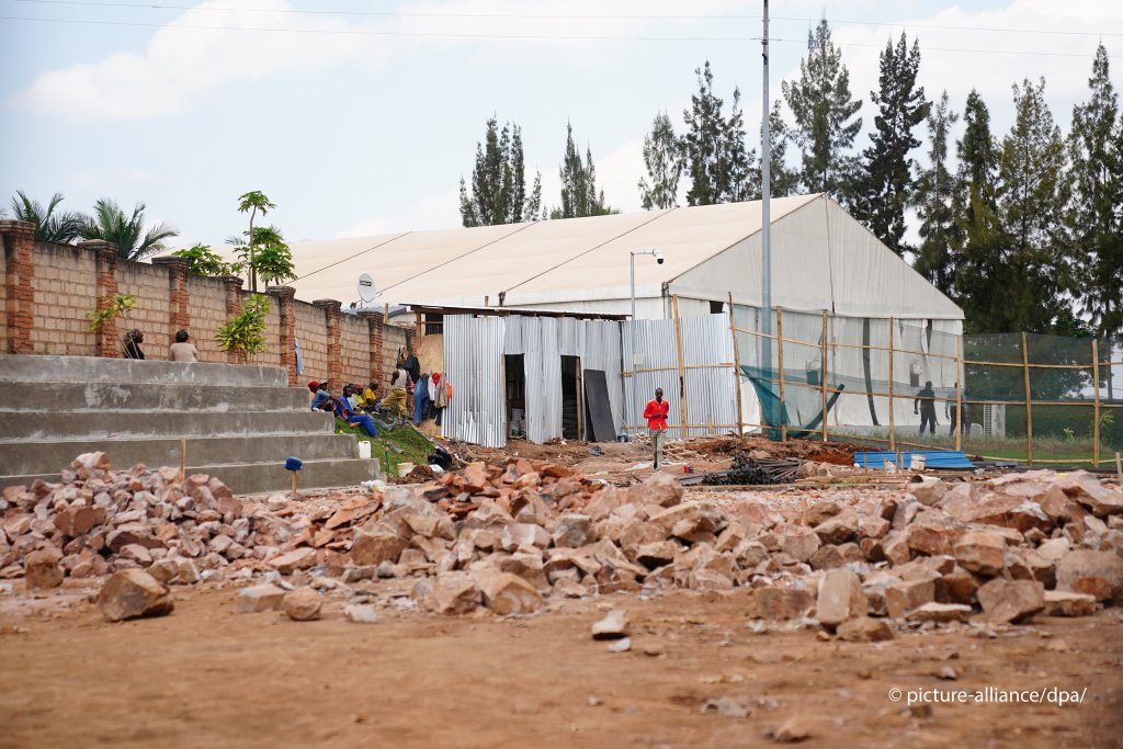 The processing tent erected next door to the Hope Hostel accommodation in Kigali, Rwanda where migrants from the UK are expected to be taken when they arrive | Photo: Victoria Jones / PA Wire / picture alliance