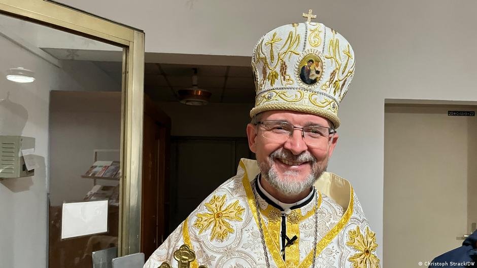 Bishop Bohdan Dzyurakh of the "Ukrainian Greek-Catholic Church" has a large diocese. including about 50 congregations spread across the Germany | Photo:
Christoph Strack/DW