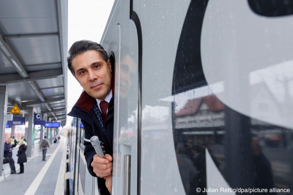 Mohammed Mohammadi, Reisebus der Deutschen Bahn, 2. Dezember 2022 |  Foto: Image Alliance/dpa/Julian Reddick