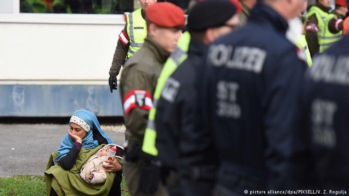 Refugees on the Austrian border | picture-alliance/dpa/Pixsell/V. Z. Rogulja