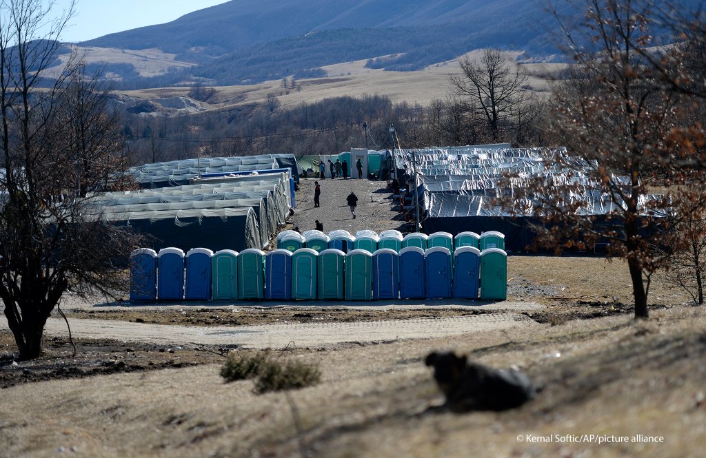 The Lipa migrant camp near Bihac, Bosnia seen on November 18, 2021 | Photo: Kemal Softic/AP Photo
