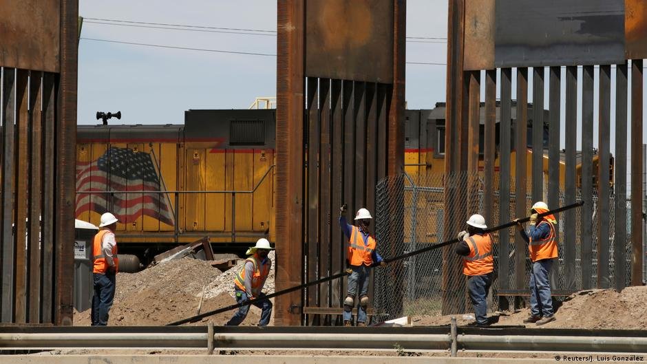 Former United States president Donald Trump claimed he would make Mexico pay for the 450 miles of border wall the US wants to build on their common border; the bill of $15 billion is being footed by US taxpayers | Photo: Reuters/J.Luis Gonzalez
