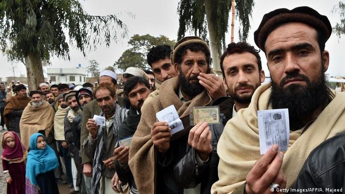 پاکستان به تازه واردانی که خودشان را ثبت نام می کنند نیز کارت مهاجرت نمی دهد