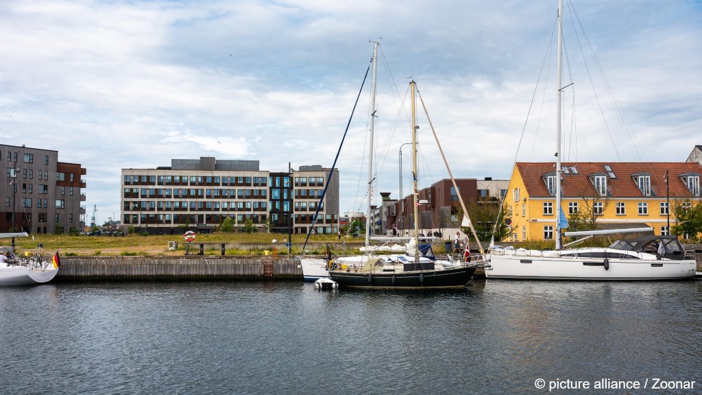 About a third of all housing in the Netherlands is social housing, with much of it run by housing associations | Photo: picture-alliance/Zoonar