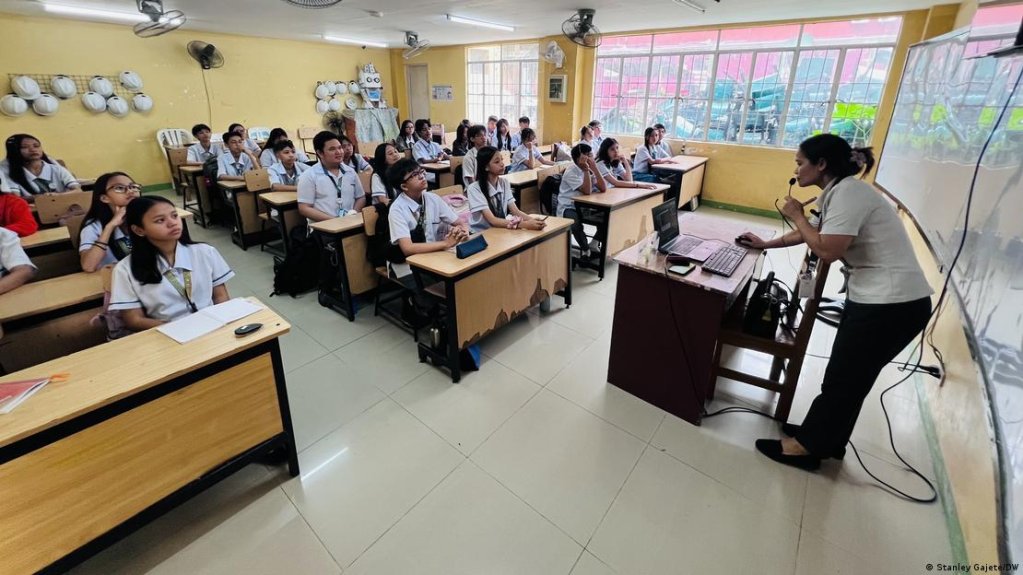 Over 20 public schools in the Philippines have taken part in the program | Photo: Stanley Gajete / DW