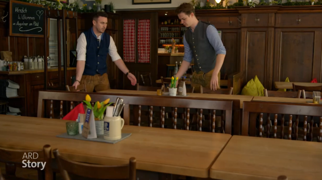 Waiters and chefs are needed at restaurants and pubs across Germany, including here at the Augustiner am Platzl in Munich | Source: Screenshot ARD documentary