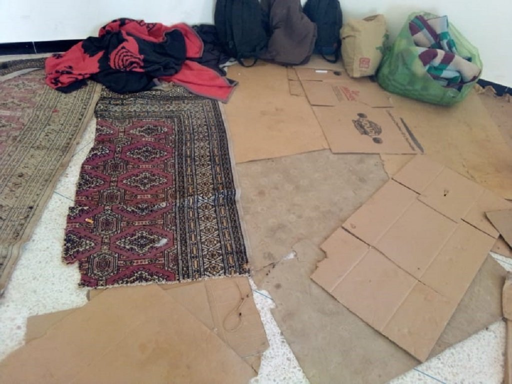 صورة من الغرقة التي يبيت فيها محمد حاليا في قصر السراغنة مع عدد من المهاجرين السودانيين الآخرين