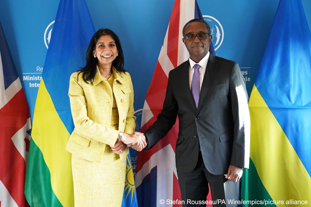 Suella Braverman met Rwanda's Foreign Affairs Minister Vincent Beruta during her visit in March 2023 | Photo: Stefan Rousseau / PA Wire / dpa / picture alliance