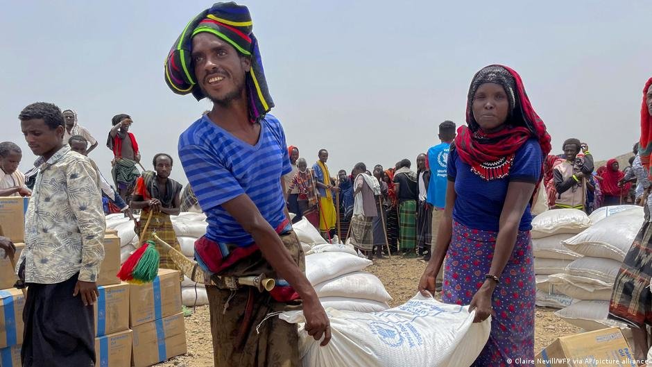 The conflict in northern Ethiopia has left many people relying on international aid | Photo: Claire Nevill/WFP via AP/picture-alliance