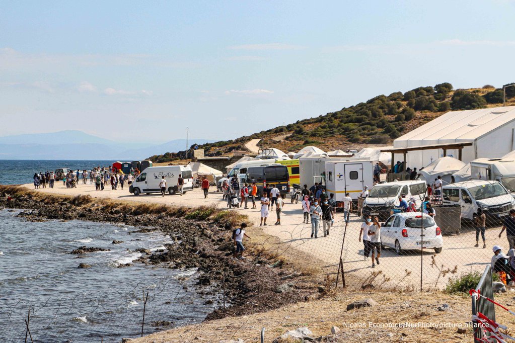 The new temporary refugee camp on Lesbos is located on a former military area | Photo: Nicolas Economou/NurPhotos/picture-alliance