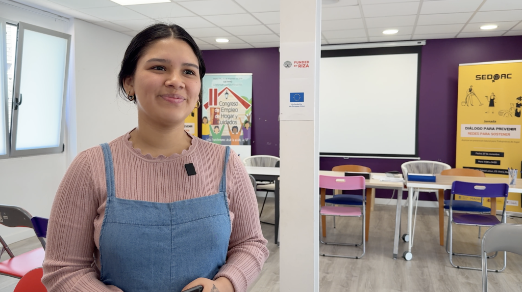 Miriam, a young Peruvian migrant, says papers would help her move beyond informal cleaning jobs and build a more stable future. | Photo: InfoMigrants