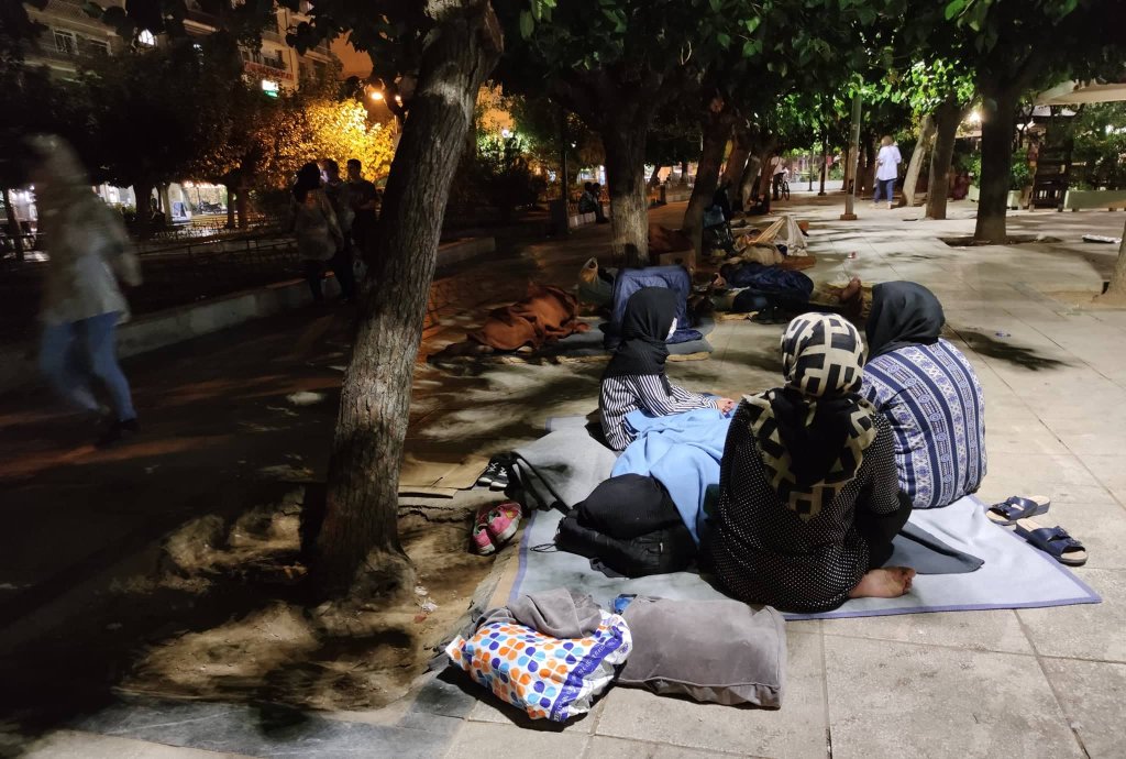پناهجویان افغان در پارک ویکتوریا در شهر آتن یونان