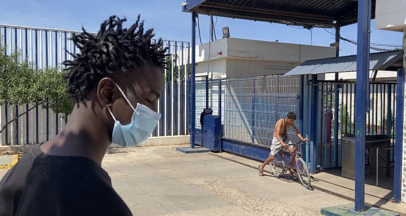 Diallo, demandeur d'asile guinéen, attend au CETI d'être transféré vers l'Espagne continentale. Crédit : InfoMigrants