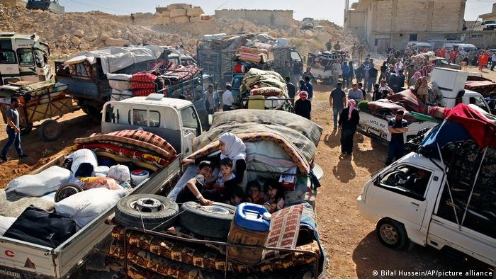 يعيش السوريون في مخيمات في لبنان في ظل ظروف إنسانية كارثية