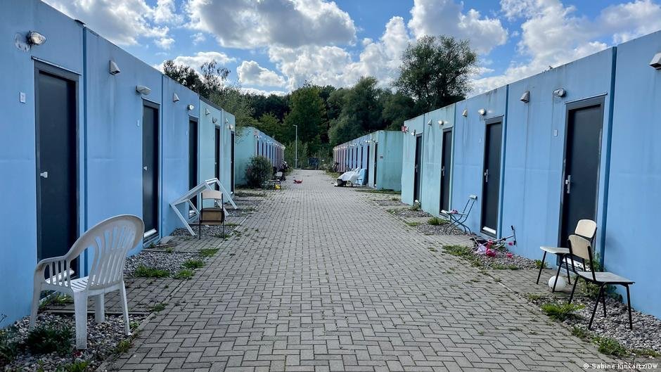A Dutch company sets up makeshift accommodation to house refugees | Photo: Sabine Kinkartz/DW