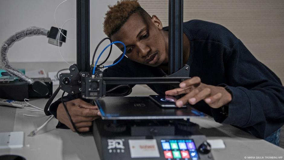 Germany seeks skilled workers to replenish its technology and healthcare sectors | Photo: MARIA GIULIA TROMBINI/AFP