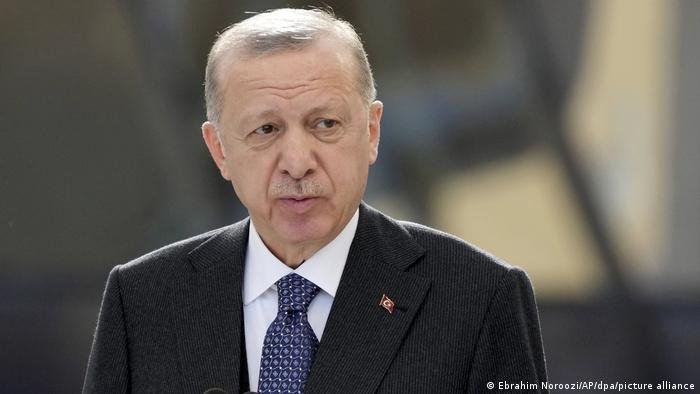 هل بدأ أردوغان تغيير سياسته الخاصة باللاجئين خوفا من خسارة الانتخابات المقبلة؟
